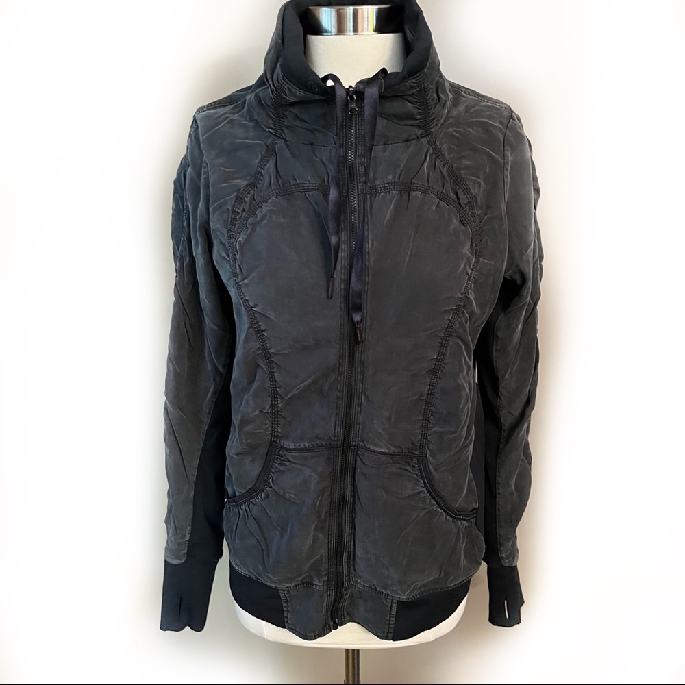 LULULEMON reversible cool down zip up jacket size 8 - Picture 6 of 6